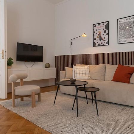 Josef'S Home I Premium Apartment In Ideal Location Wina Bagian luar foto