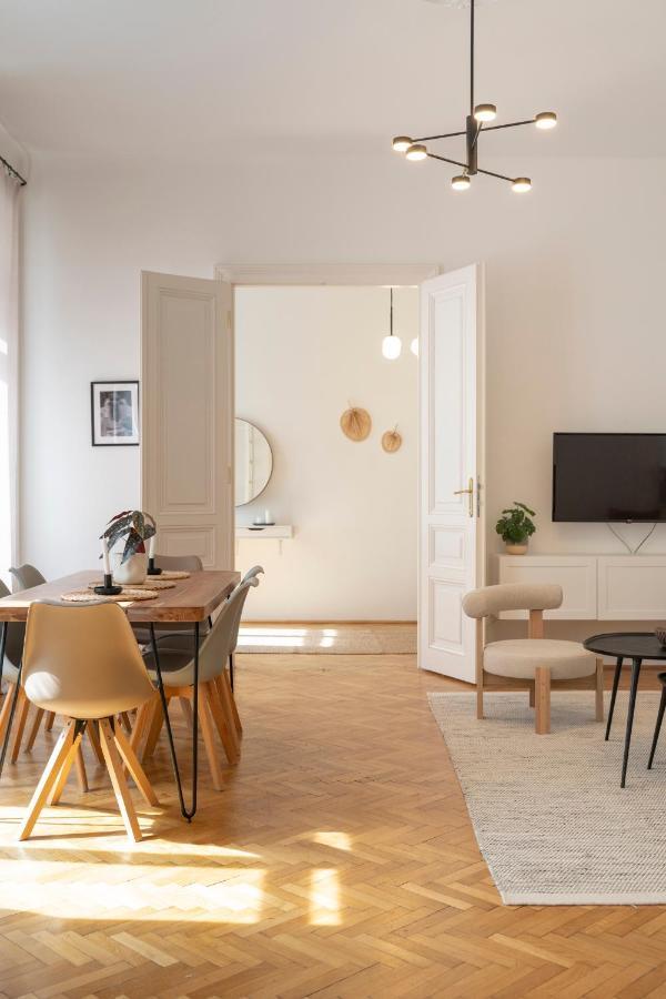 Josef'S Home I Premium Apartment In Ideal Location Wina Bagian luar foto