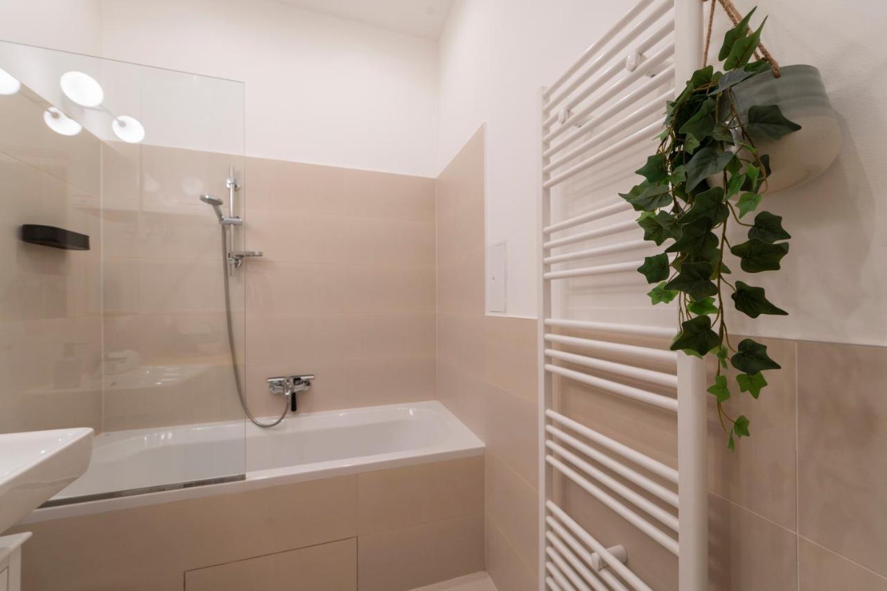 Josef'S Home I Premium Apartment In Ideal Location Wina Bagian luar foto